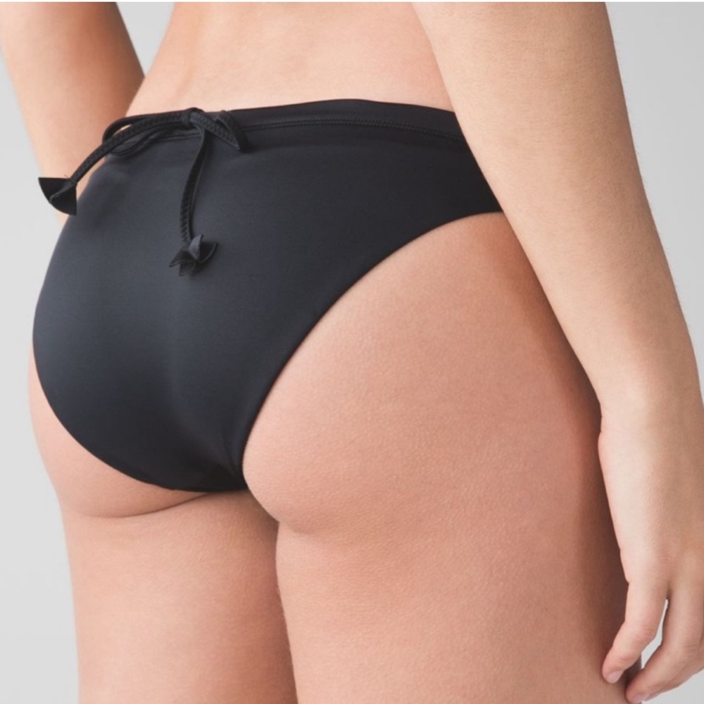 Lululemon low rise reversible bikini